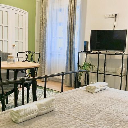 Fidelissima Apartman ショプロン エクステリア 写真